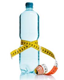 Legalább 2 liter víz naponta